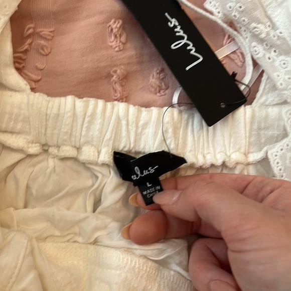 Lulus // Strolling Seville White Textured Backless Puff Sleeve Mini Dress - Picture 4 of 4